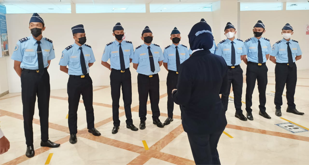 Profesi Di Dunia Penerbangan Yang Menjanjikan