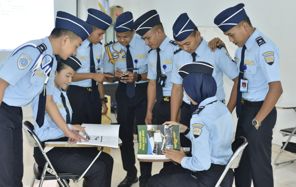 Mengenal Profesi Aviation Security